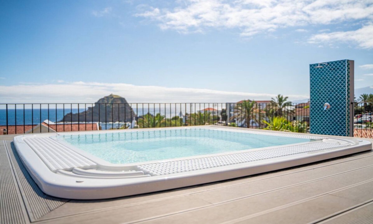 Porto Moniz Hotel | 2 Studios Perfect for Family Exploring Nearby Ocean Attractions + Half Board!