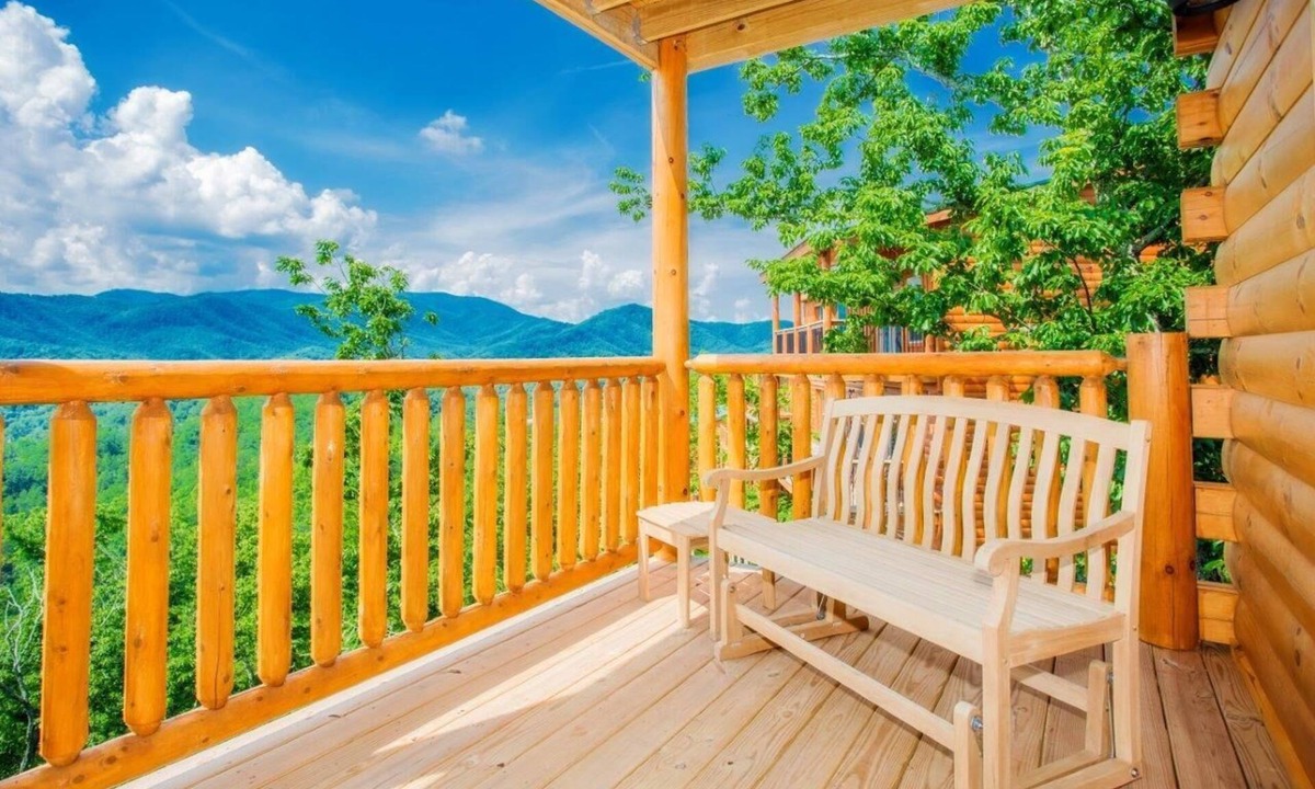 Pigeon Forge Cabin | 5 Miles to Gatlinburg! Indoor Heated Pool/Theater Room/Hot tub/Amazing Views!
