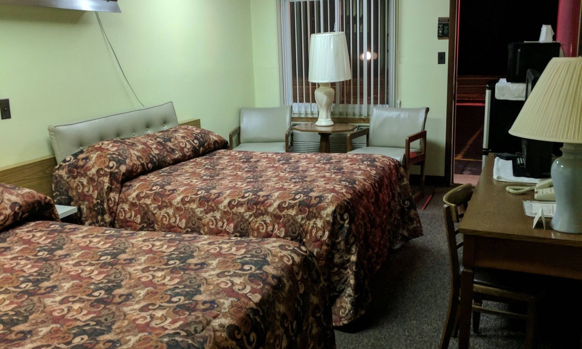 Watertown Hotel | Allen's Budget Motel