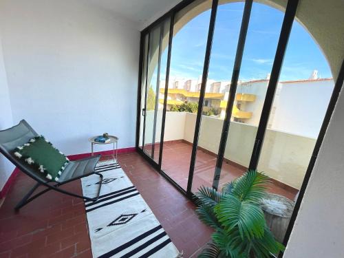 Areias de Sao Joao Apartment | Apartamento bem localizado