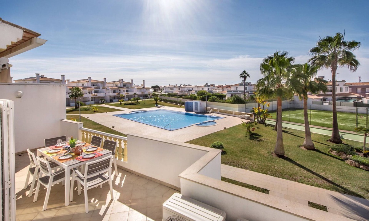 Gale Apartment | Apartment AG - O Monte 3 bedroom apt with large pool
