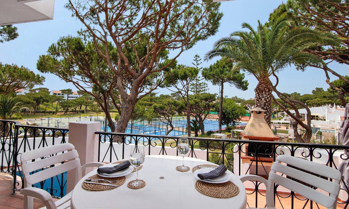 Vale do Lobo Apartment | Apartment 'Tennis View' with Private Pool, Wi-Fi and Air Conditioning