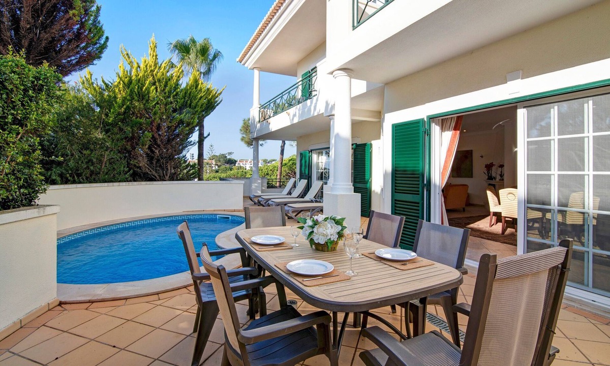 Vale do Lobo Apartment | Apartment 'Valerie' with Private Pool, Wi-Fi, and Air Conditioning