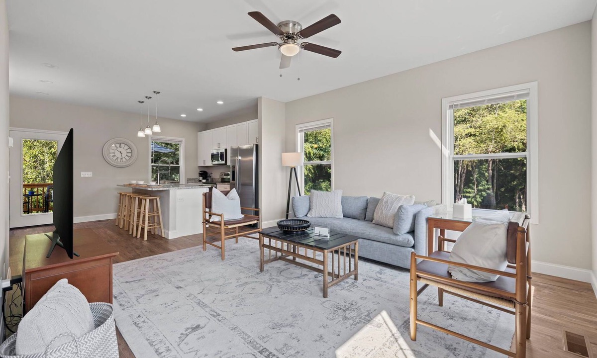 Asheville House | Brand New Build! 10 Minutes To Downtown Asheville!