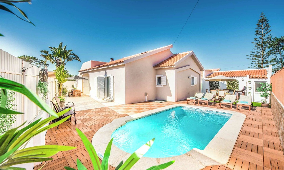 Guia Villa | Casa Alfazema - Three Bedroom Villa, Sleeps 6