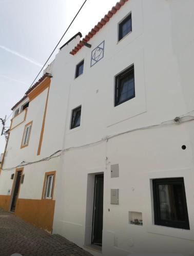 Avis House | Casa da Orada