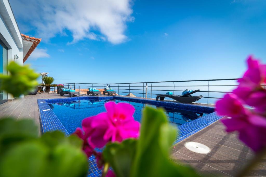 Arco da Calheta House | CASA LIRA Heated swiming, Sea View and Air Conditioning