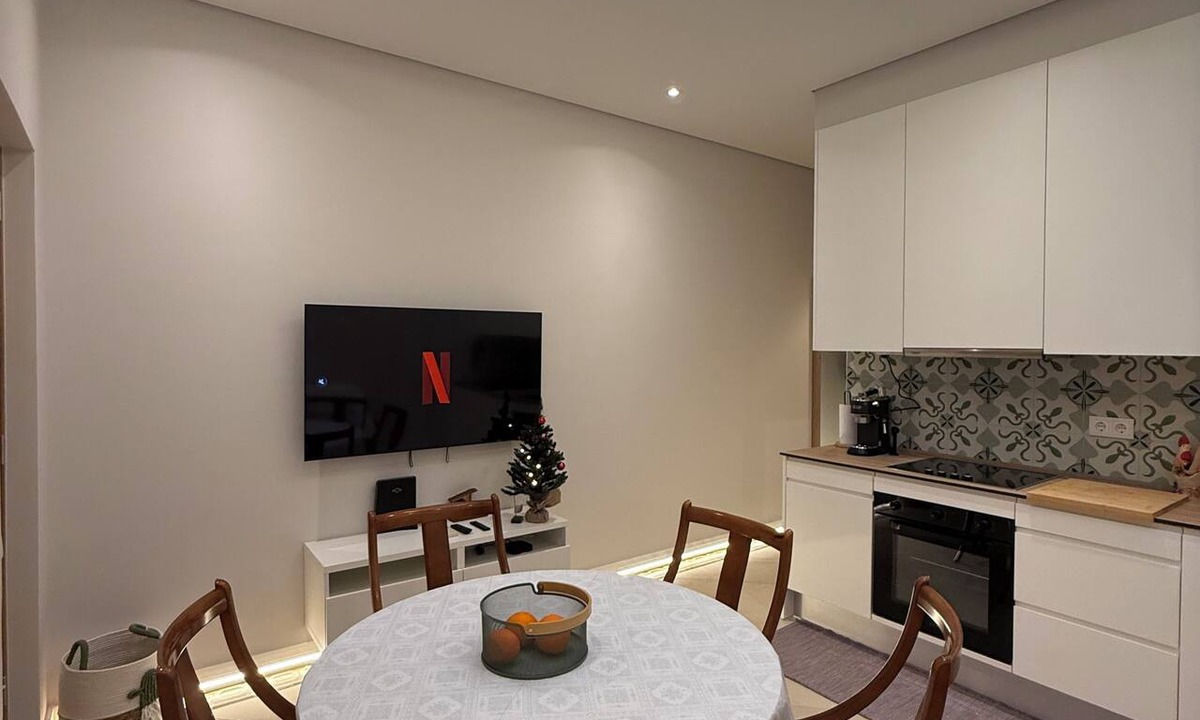 Faro House | Casa Maria: Beautiful and Modern