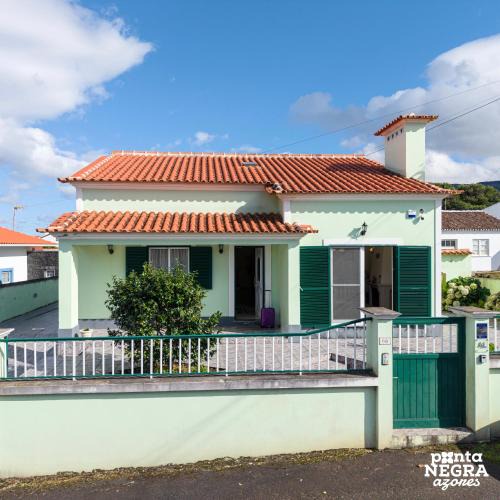 Biscoitos House | Casa Martins by PontaNegraAzores