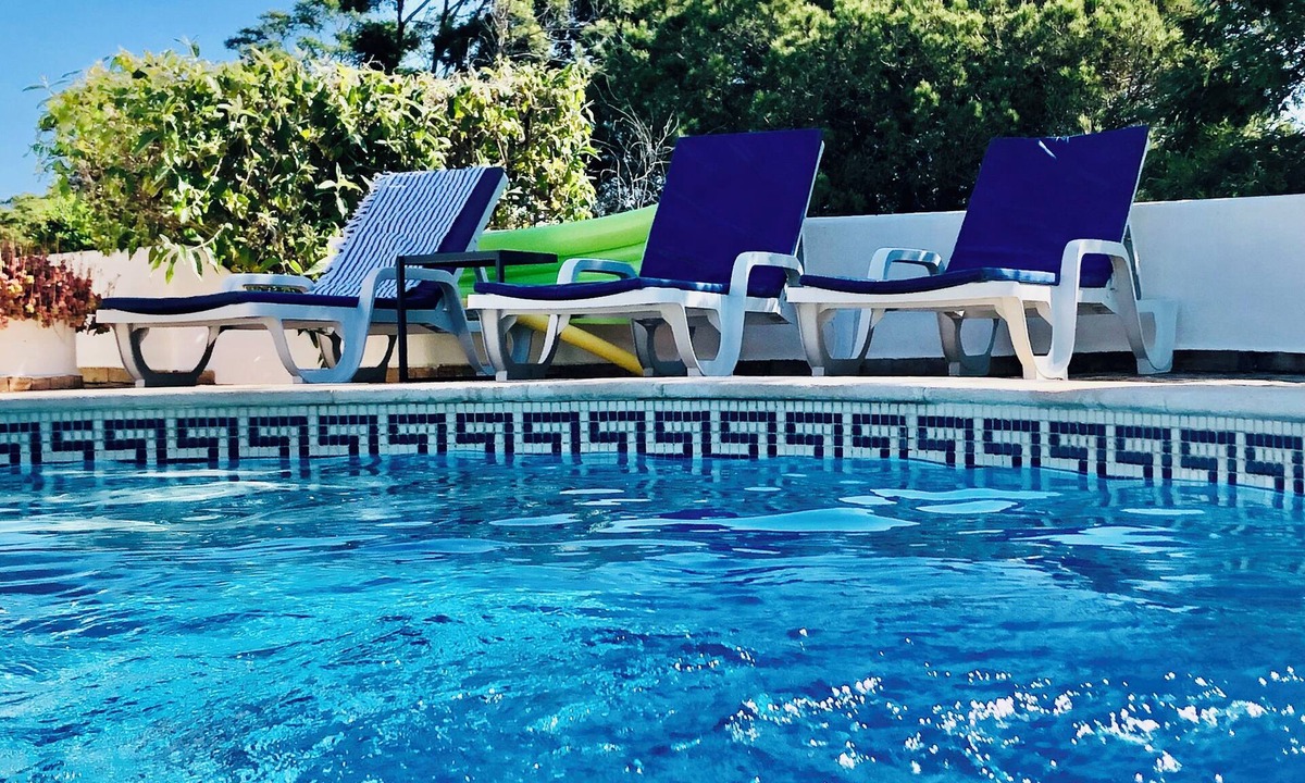 Caramujeira Villa | Casa Velha Videira, 4 Bedroom House With Swimming Pool Near Praia da Marinha