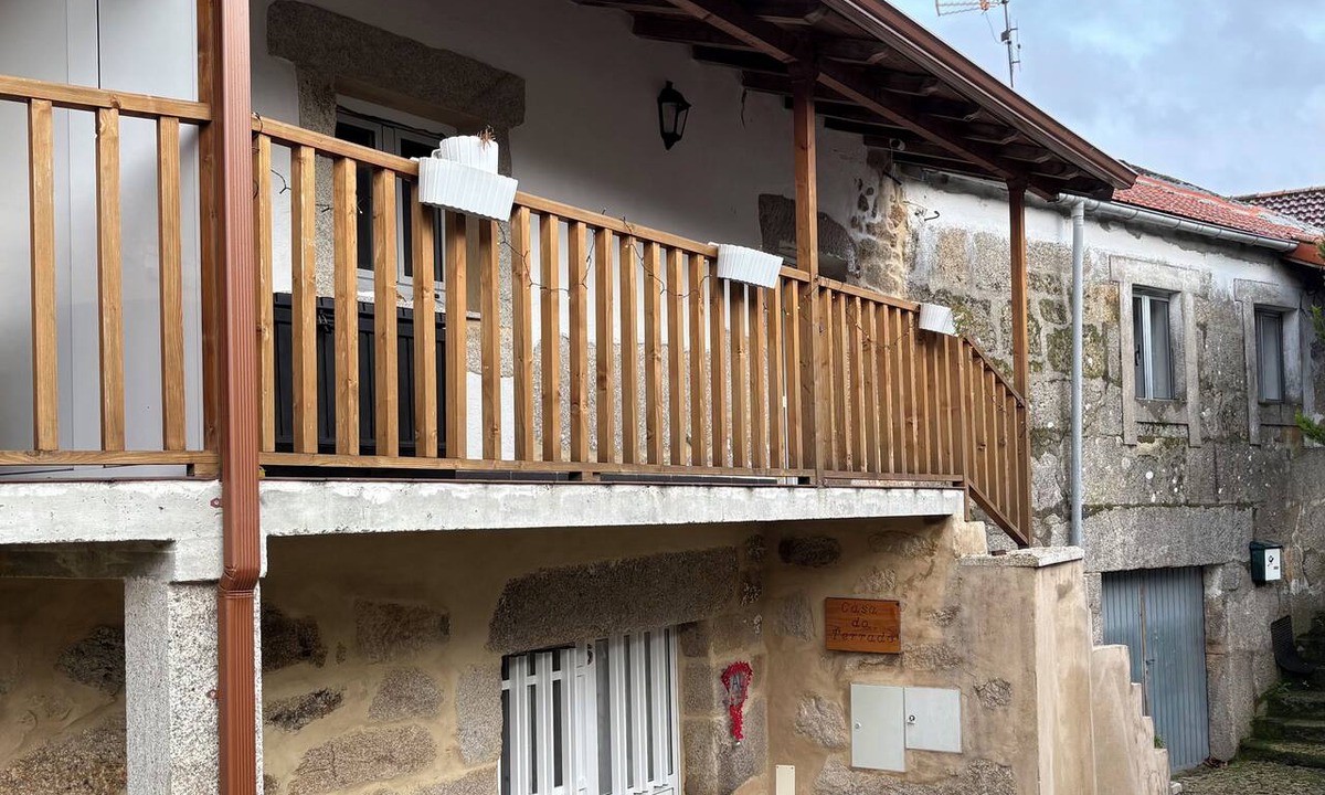 Montalegre House | Charming Tourém Retreat 3 Bedroom House with Stunning Views