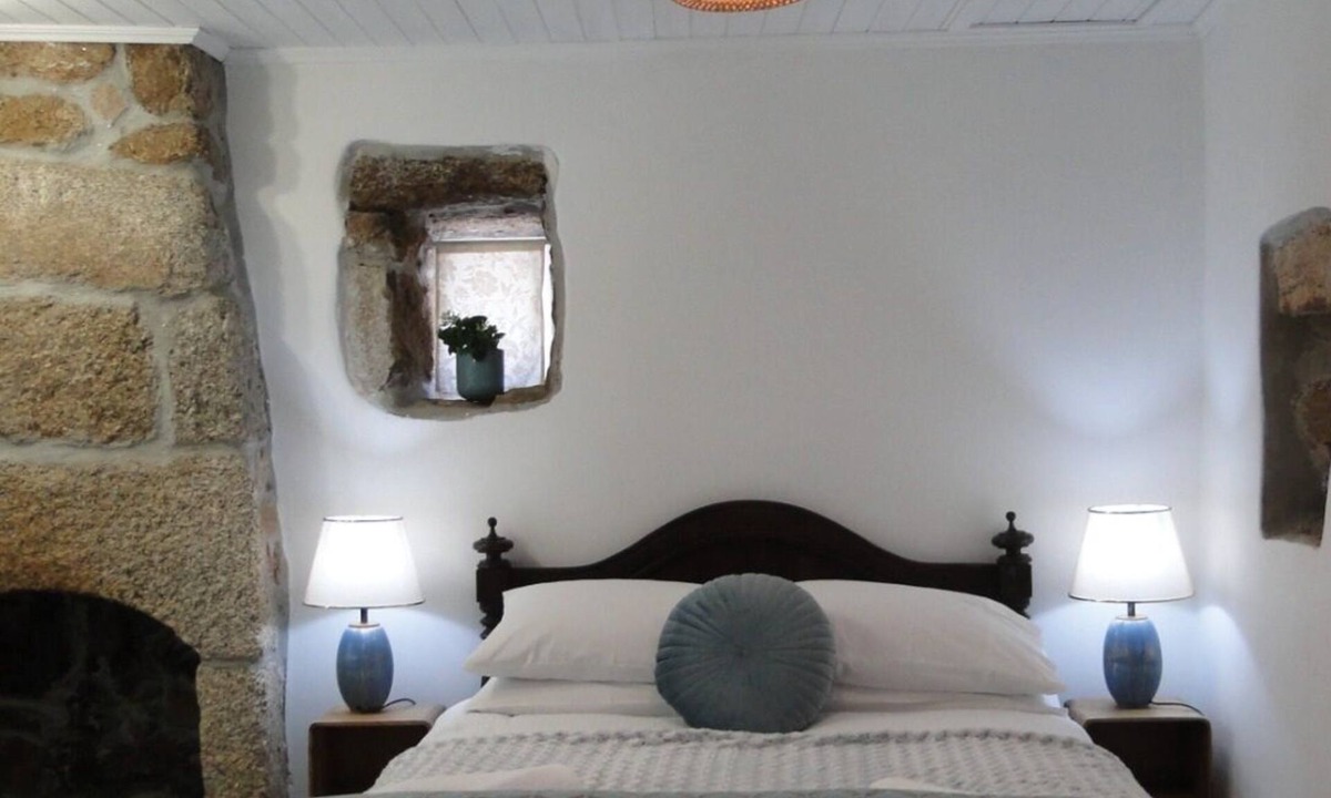 Almeida Cottage | Cosy Stone Cottage in a Beautiful Medieval Village overlooking the Coa Valley