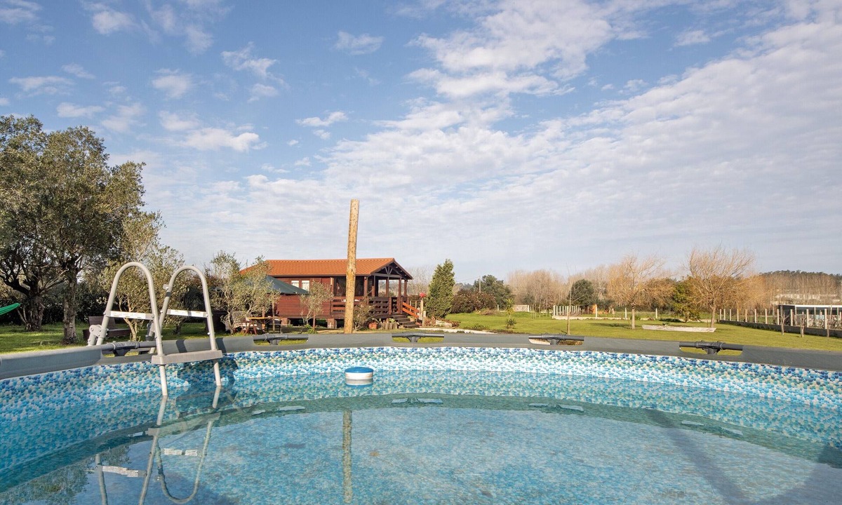 Fermentelos Cottage | Cottage 'Casa Da Lagoa Pateira' with Private Pool, Wi-Fi and Air Conditioning