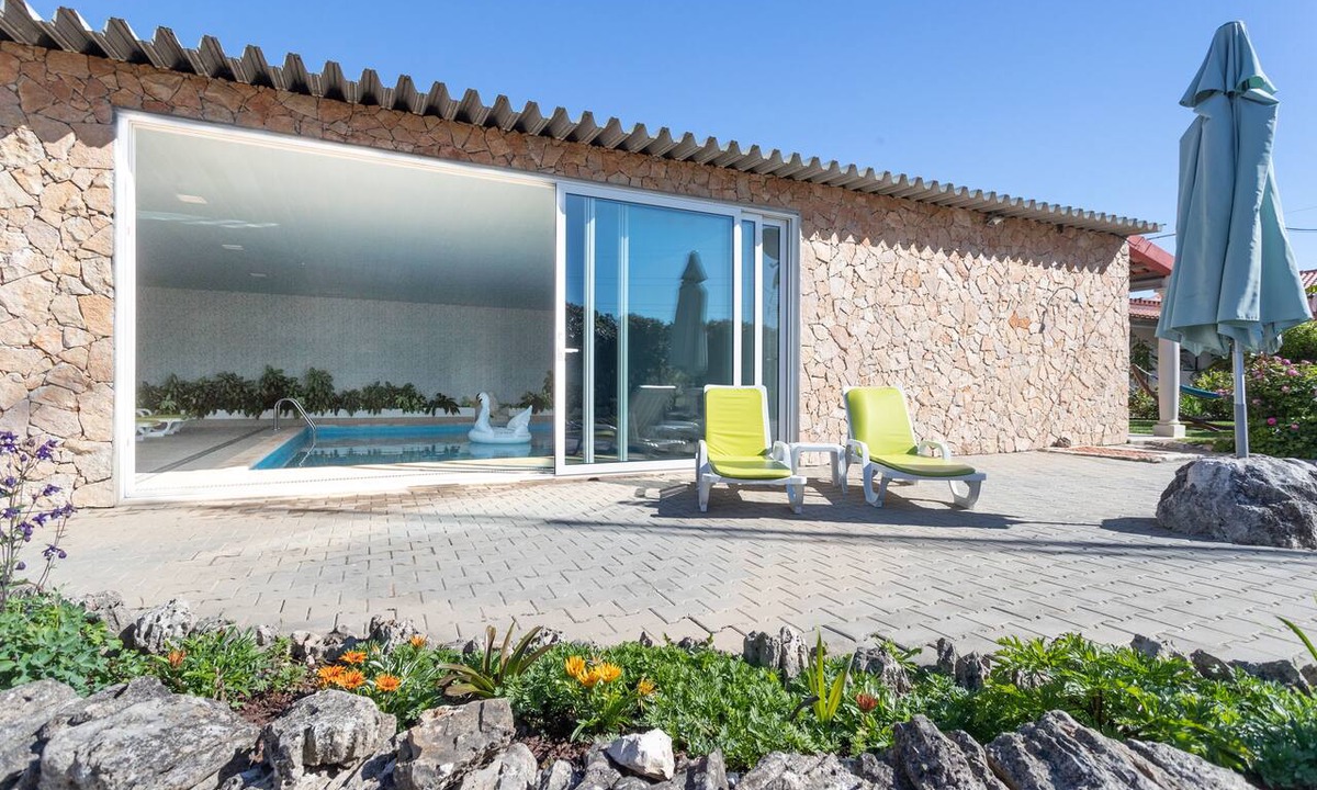 Sao Vicente do Paul House | Country House with Heated Indoor Pool, Less Than 1 Hour from Lisbon