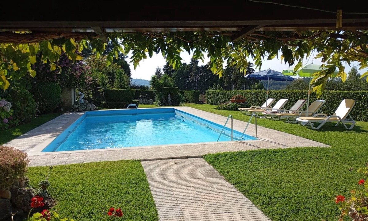Sao Simao de Litem House | Country house with pool and garden.