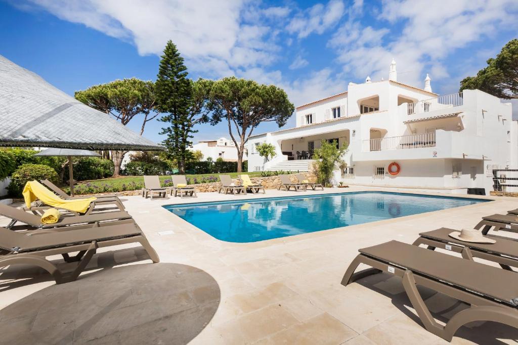 Alporchinhos Villa | Exclusive Ocean View Villa by Ocvillas