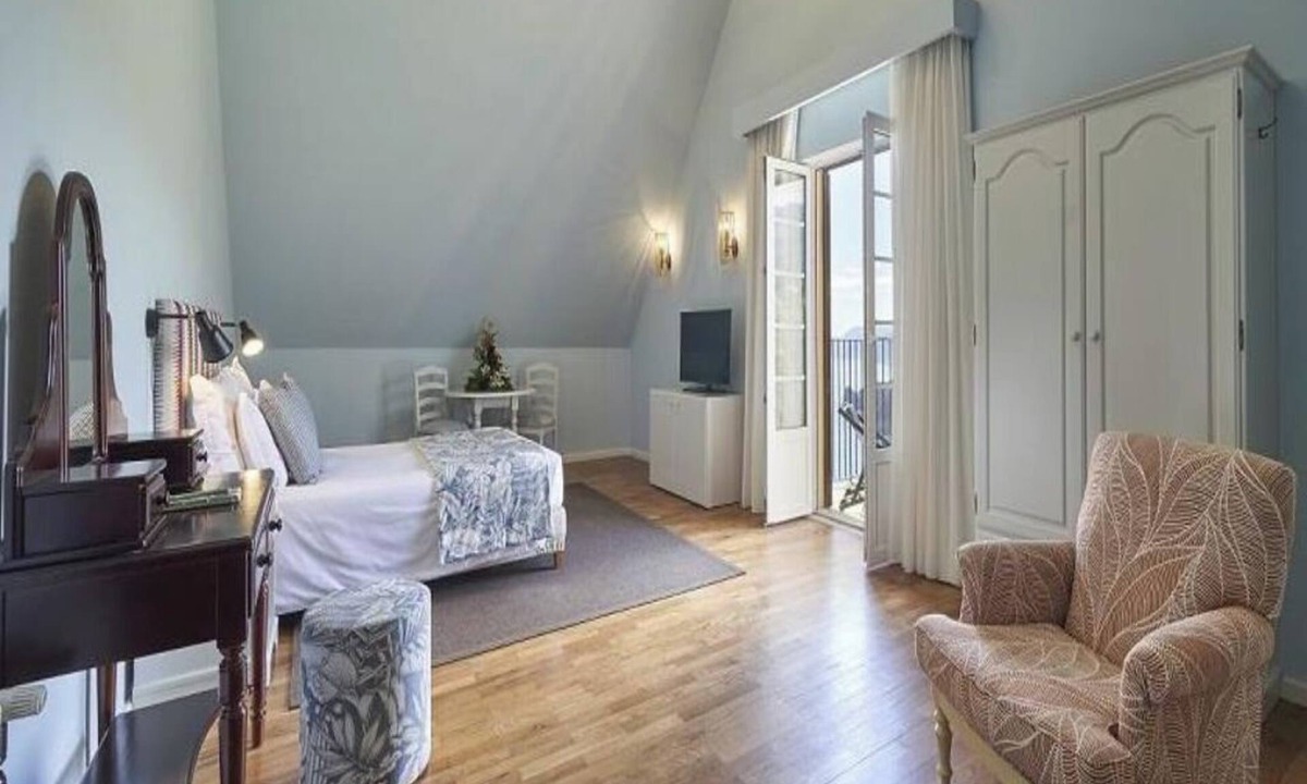 Santana Hotel | Explore Coastal Madeira | Scenic Retreat Ideal for Adventurers | Free Breakfast