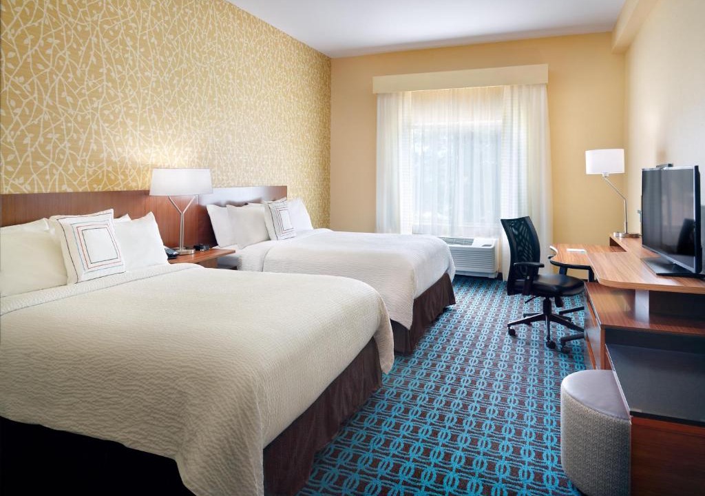 Flat Rock Hotel | Fairfield Inn & Suites by Marriott Hendersonville Flat Rock