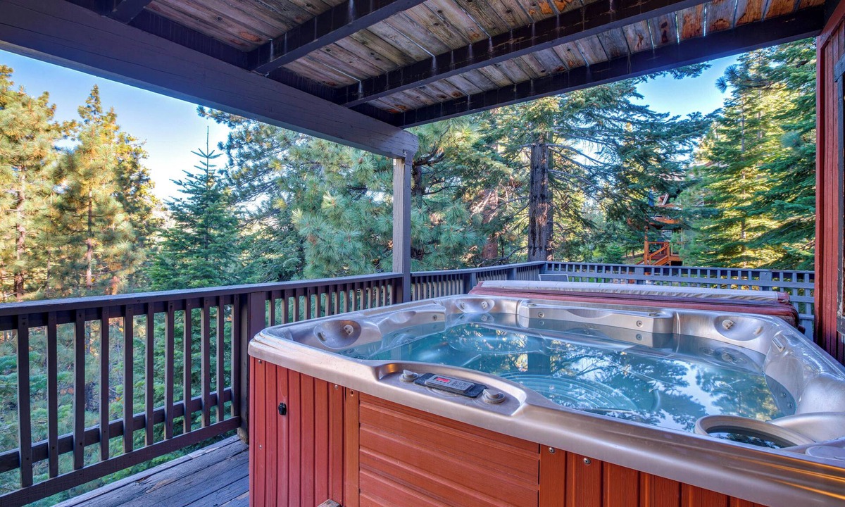 Pioneer Trail House | Game Rooms, Sauna & Decks: South Lake Tahoe Home