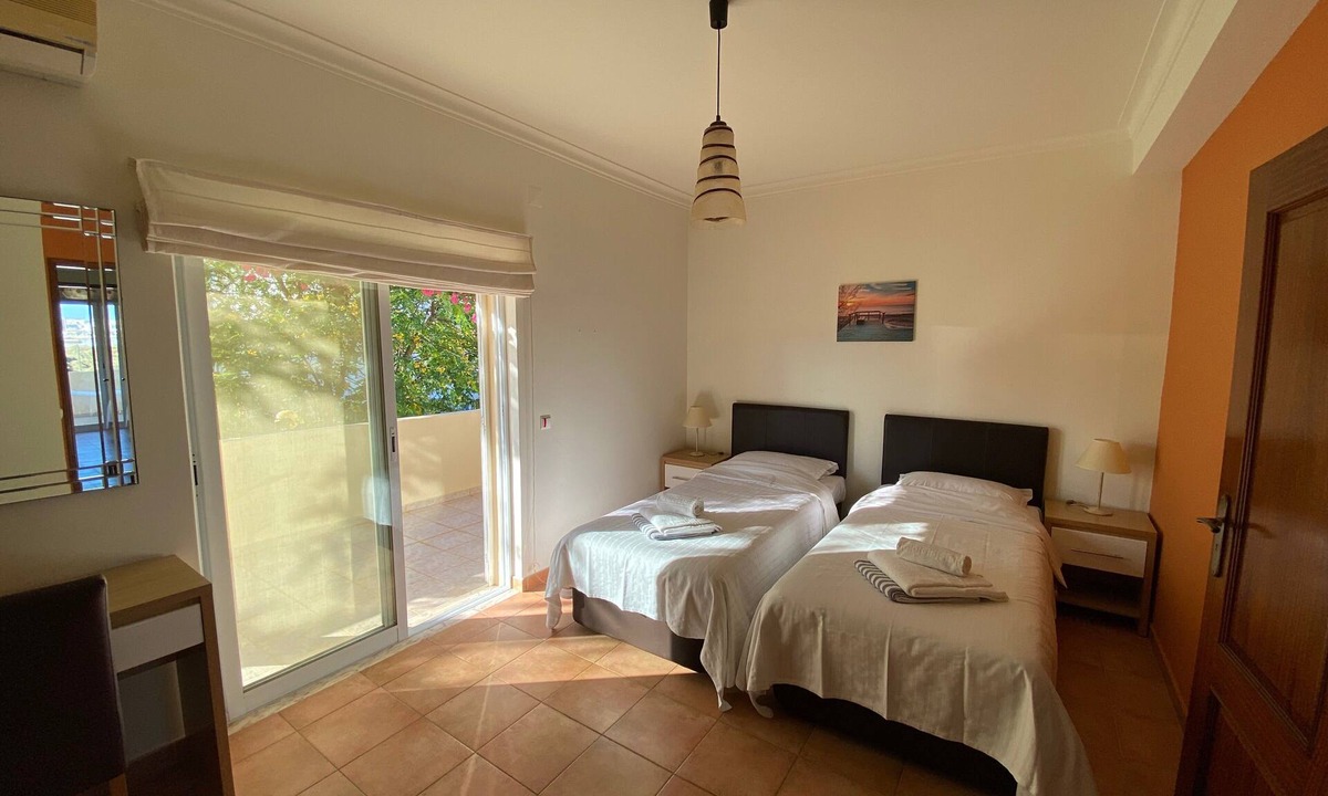 Ferragudo Villa | Gorgeous Algarve Villa | Vivenda Casanova | 5 Bedrooms | Private Pool