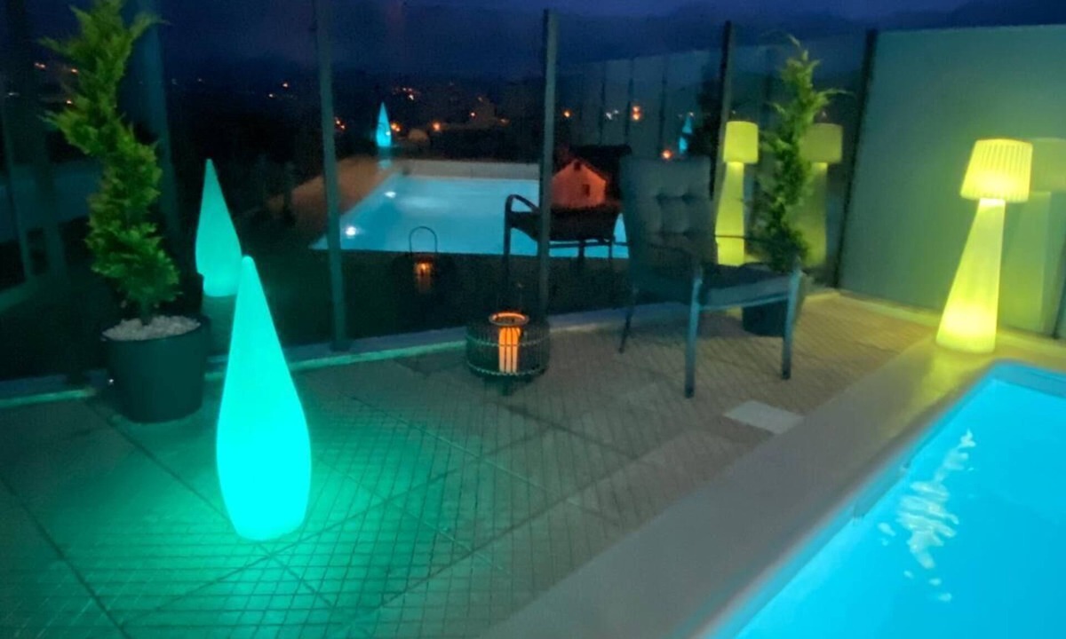Quintiaes House | Holiday Home 'Casa Moinho Vedro' with Mountain View, Wi-Fi and Air Conditioning