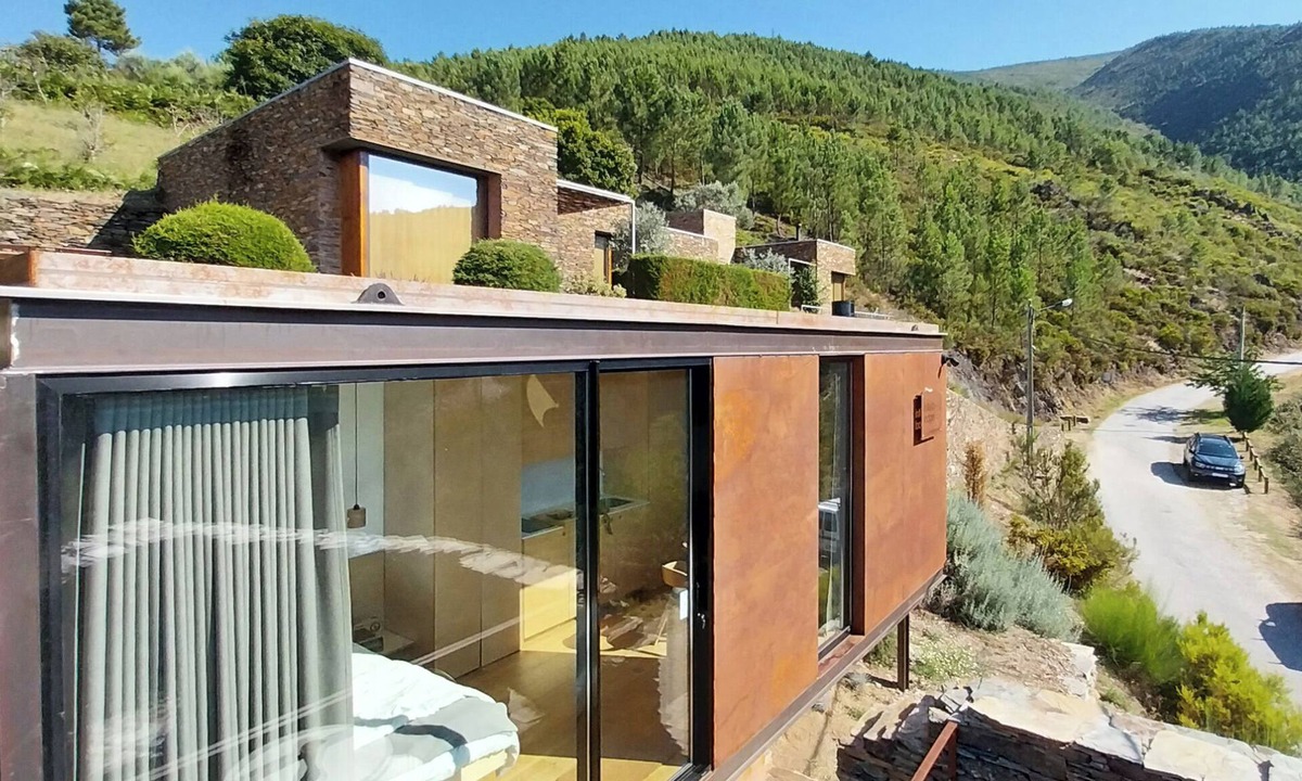 Chas de Egua Cabin | inXisto Lodges