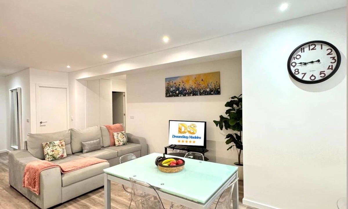 Se Apartment | Luxury T3 Plaza Inn | A/C, Lift, Balcony in Town Centre