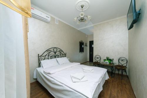 Svyatoshyns'kyi District Hotel | Mango