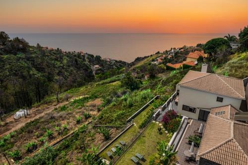 Faja da Ovelha Villa | Meerblick - 3-Bett Villa mit Terrassen & Hot-Tub
