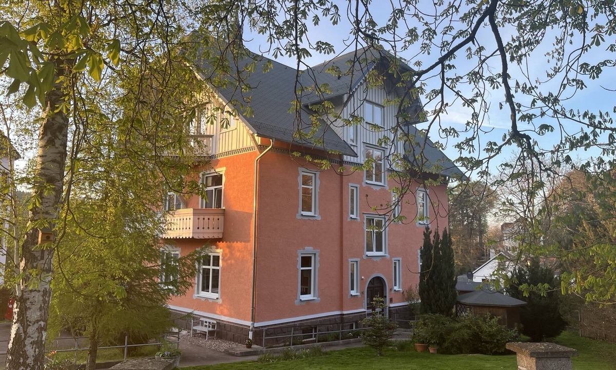 Apfelstadtaue Apartment | Moderne Ferienwohnung in Alter Villa am Rande des Thüringer Waldes