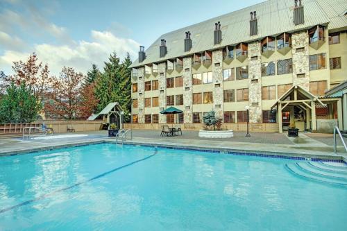 Whistler Village Resort | Mountainside Lodge
