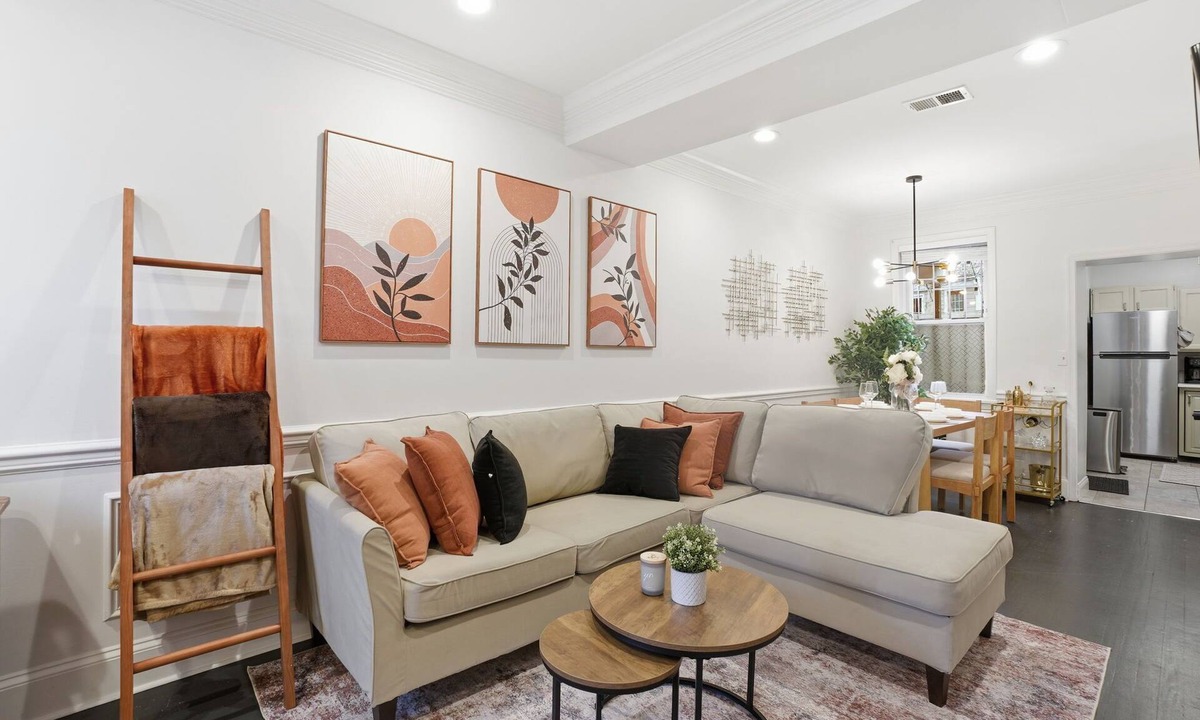 Shaw House | NEW! Charming 3BR/BA home, Private Prkng or Patio, Near Convention Center, Metro