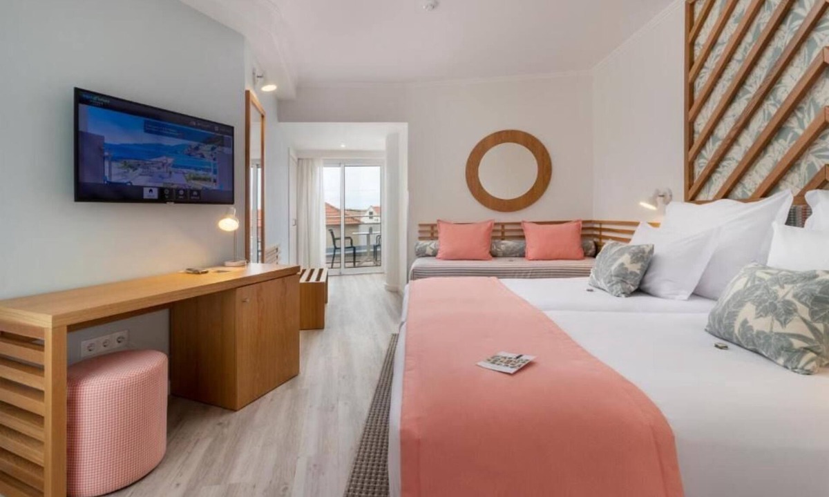Porto Moniz Hotel | Oceanfront Room w/Balcony | Heated Pool Access | Near Porto Moniz