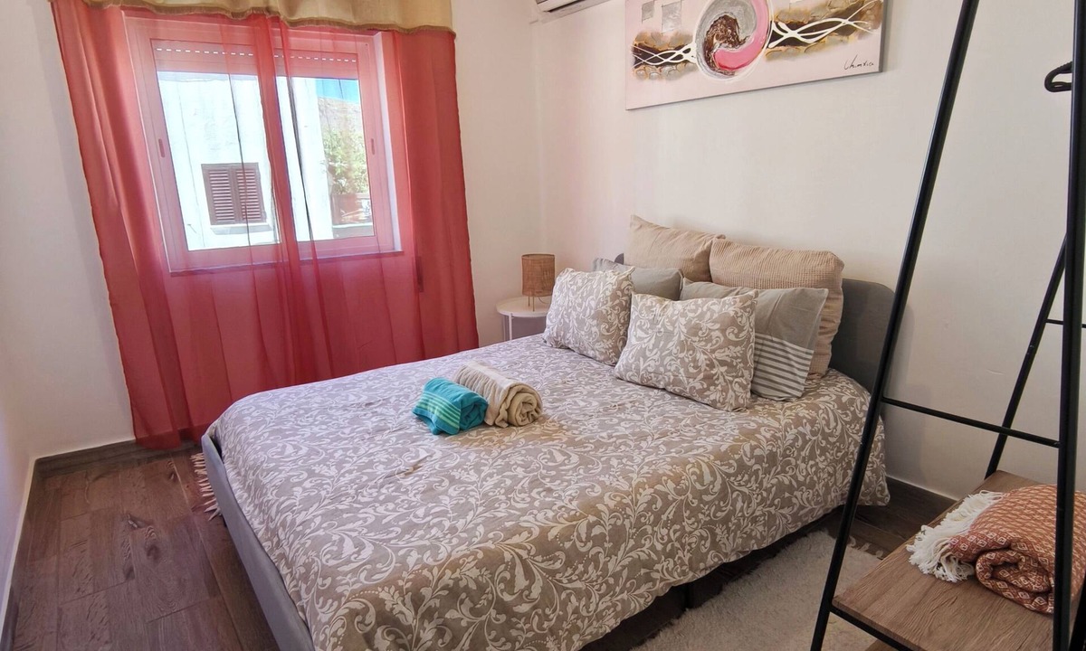 Lagos City Center Apartment | Old Town & 10 min from Beach, Lagos