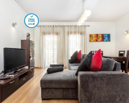 Olhao Apartment | Privilege Apartment Wanseta with Rooftop Pool, Village Marina - Olhão