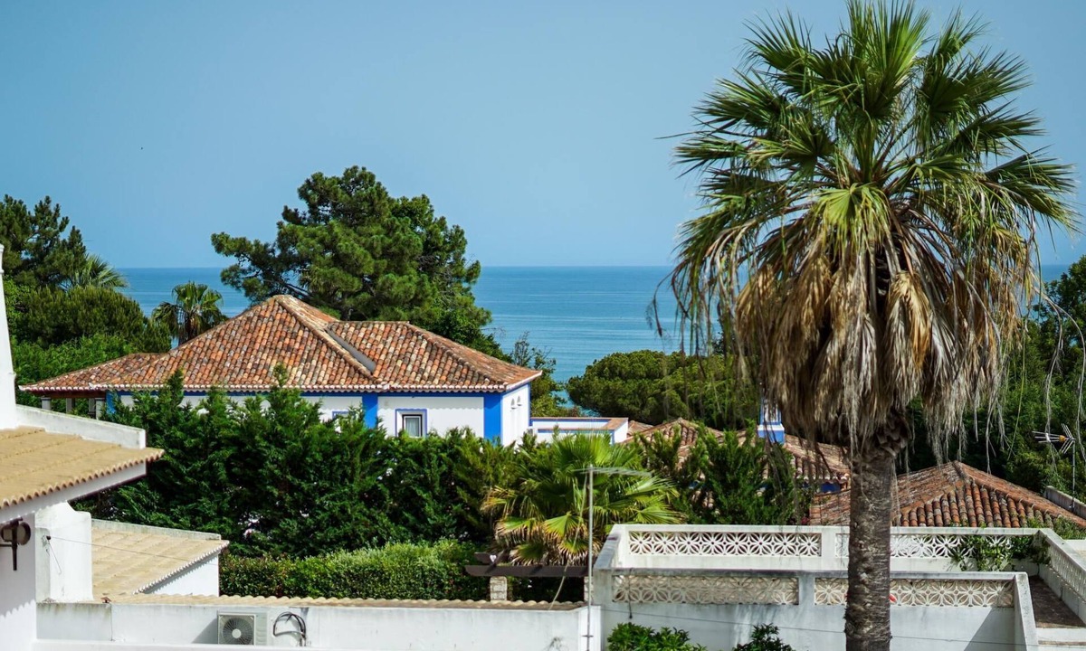 Olhos D'Agua Villa | Rainbow House by Stay ici