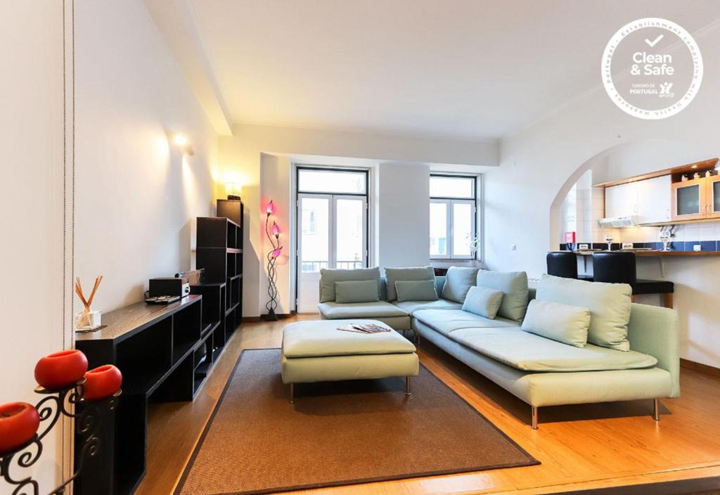 Santa Isabel Apartment | Rato Elegant by Homing