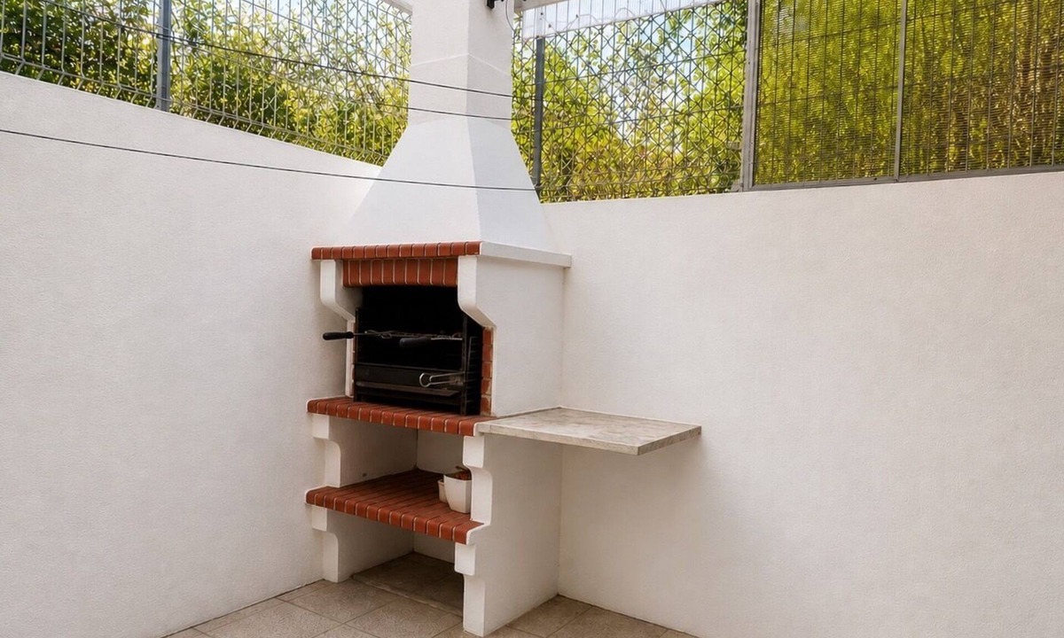 Fuseta Apartment | Refúgio da Ria - With backyard, air conditioning, WIFI and 800m from the beach. Enjoy!
