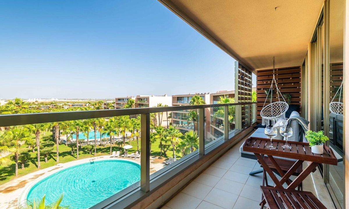 Salgados Apartment | Salgados Beach Paradise Apartment with Shared Pool, Wi-Fi, and Air Conditioning