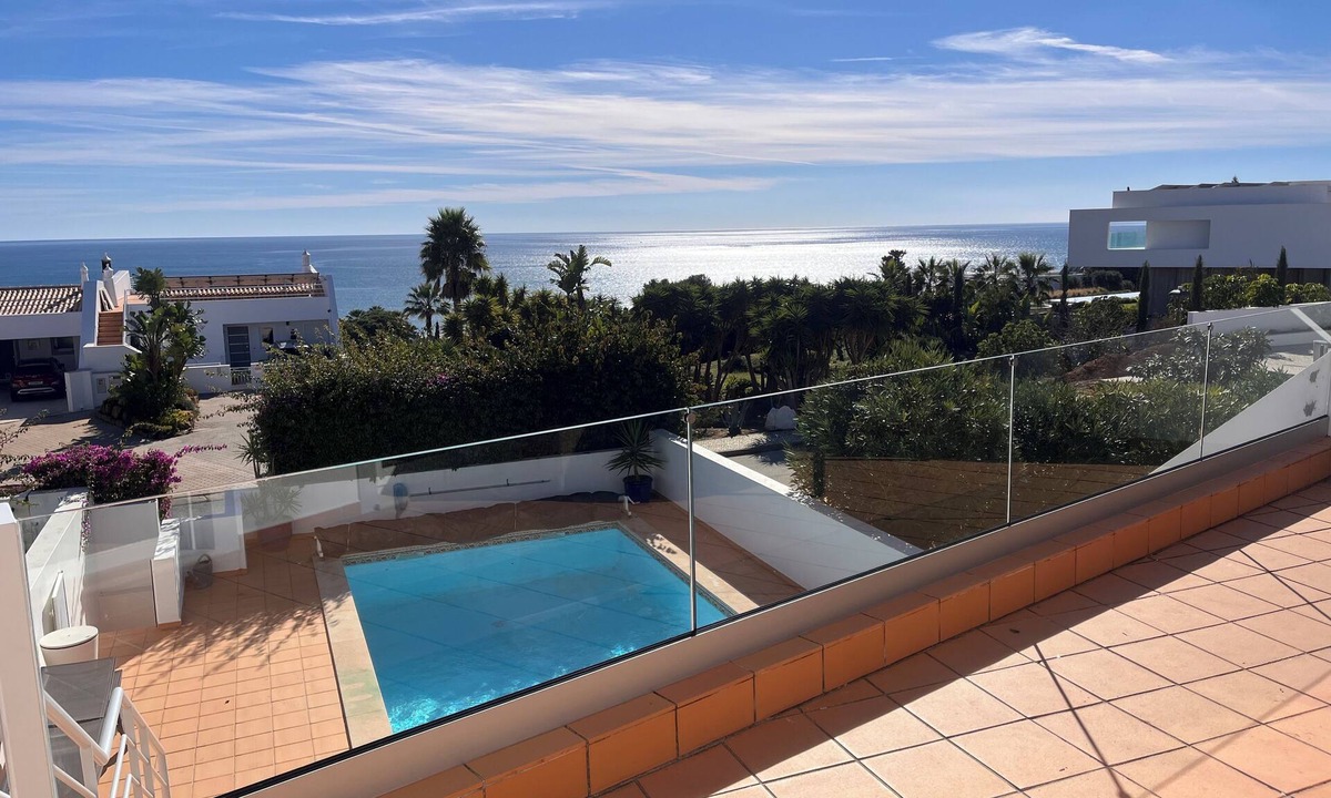 Luz Villa | SeaViews & Walk to Luz! 4BR-Pool- Balcony-parking
