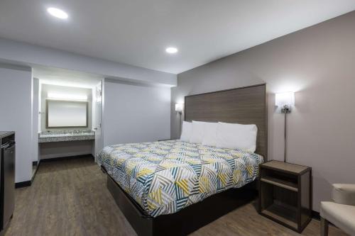 Hickory Hotel | Studio 6 Hickory NC