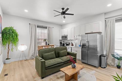 The Gate Apartment | Studio Apt. Near Alamo Drafthouse, SLU & Downtown