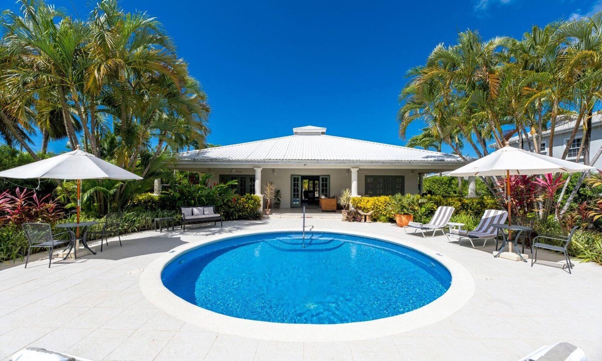Gibbs Bay House | Stunning Family Villa with Private Pool Near Beach - Gibbs Glade Villa
