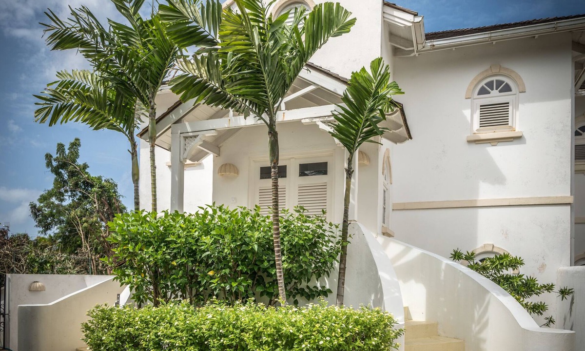 Mount Standfast Villa | 🌞 SUGAR HILL VILLA, VIEWS, MINS TO HOLETOWN & BEACH/BEACH CLUB MEMBERSHIP