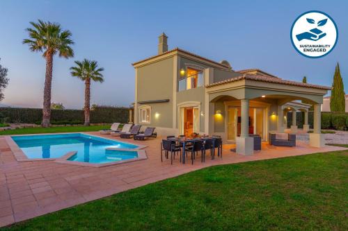 Estombar Villa | Villa Bliss - Piscina aquecível e jacuzzi embutido em Carvoeiro