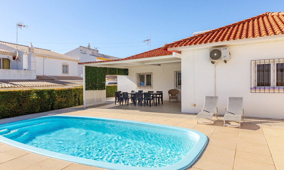 Olhos D'Agua Villa | Villa Claramar: Private Pool, Wi-Fi and Air Conditioning in Albufeira