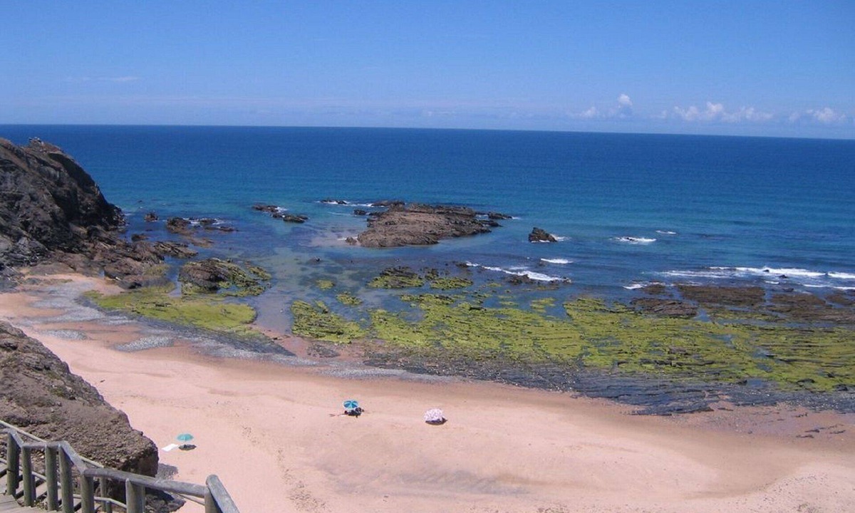 Rogil House | Villa close to the beach (3km)