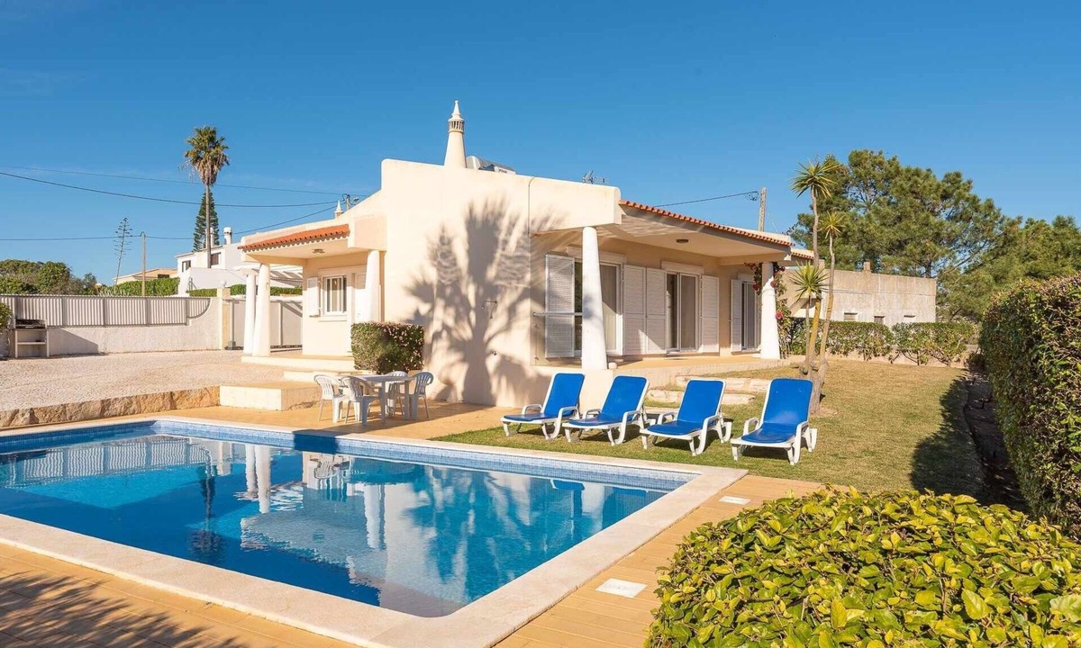 Sesmarias Villa | Villa 'Costa' with Private Pool, Wi-Fi and Air Conditioning