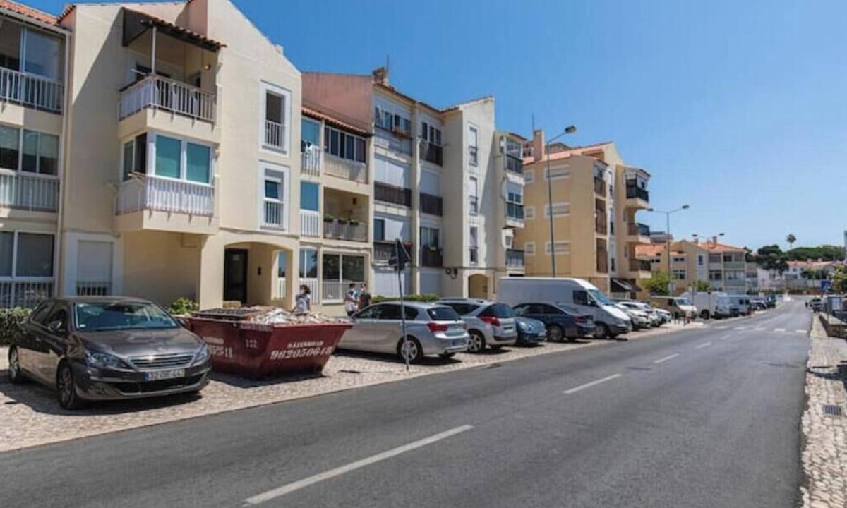 Carcavelos House | Village Carcavelos I Elegance by the Sea Steps from Praia & Santini