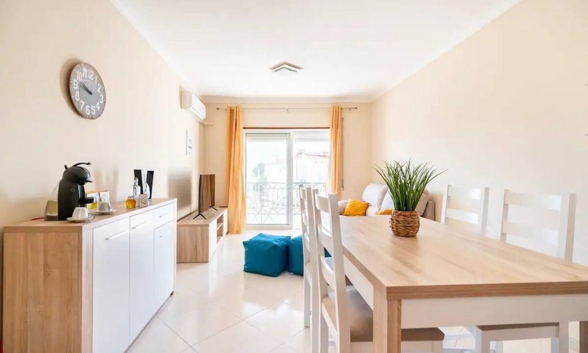 Bernarda Apartment | White House